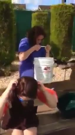Ice bucket challenge, oof
