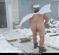 Enkeli lumitöissä