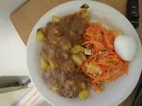 Paistinpotut ja jauhelihakastike