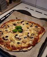 Pata-sedön sieni-sinihome-sibuli-ananaa-oliivipistsa