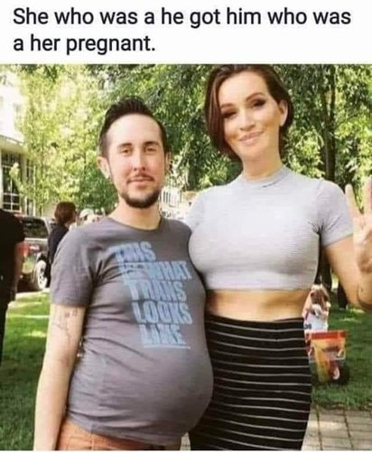 mies naiselle raskaana