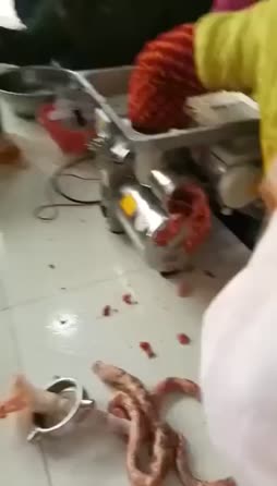 tuorrrretta makkaraa kansalle