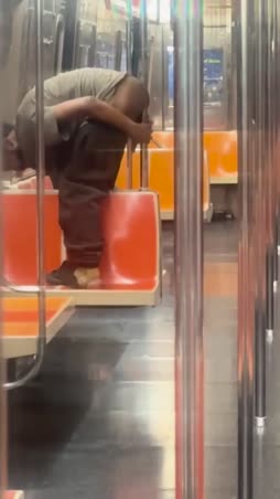 sillävälin metrossa