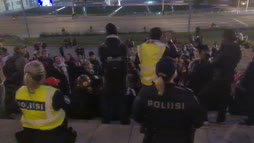 Politiikkaa, muttei erotiikkaa