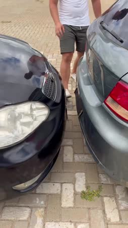 ahtaasta parkkiruudusta lähteminen